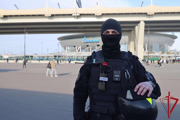 В Санкт-Петербурге подразделения Росгвардии обеспечили правопорядок во время футбольного матча «Зенит» – «Краснодар»