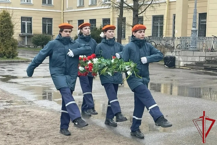 В Санкт-Петербурге представители Росгвардии осуществили судейство смотра-конкурса почетных караулов