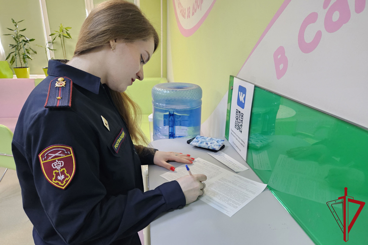 В Санкт-Петербурге сотрудники Росгвардии сдали кровь для пациентов городских больниц