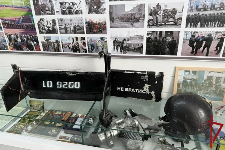 Учащиеся школы-интерната Адмиралтейского района побывали в ОМОН «Бастион» Росгвардии