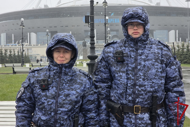 Подразделения Росгвардии обеспечили правопорядок при проведении футбольного матча "Зенит" - "Ахмат"