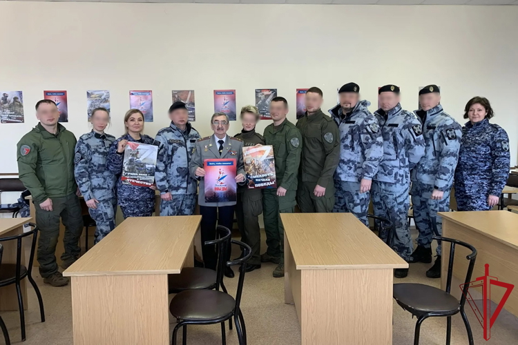 В Санкт-Петербурге сотрудники Росгвардии приняли участие в акции «Диктант Победы»