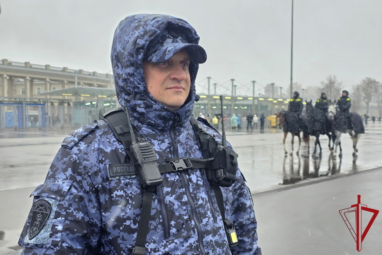 Подразделения Росгвардии обеспечили правопорядок при проведении футбольного матча "Зенит" - "Ахмат"