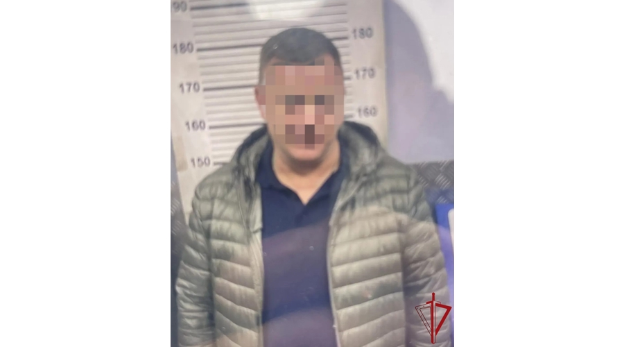 В Центральном районе наряд Росгвардии обнаружил разыскиваемый автомобиль и задержал водителя, подозреваемого в мошенничестве