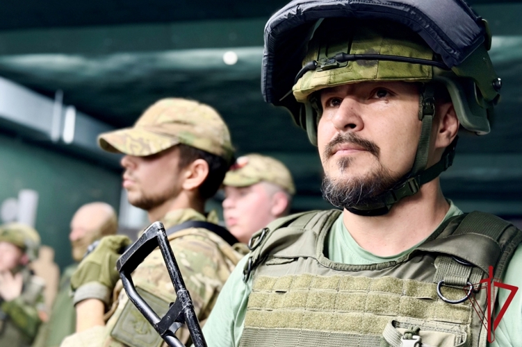 Сотрудники СОБР «Гранит» Росгвардии провели тактико-специальное занятие для будущих защитников Отечества