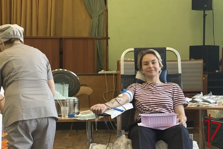 В Санкт-Петербурге представители Росгвардии сдали кровь для пациентов городских больниц 