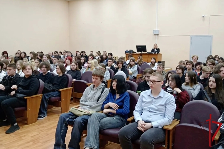 Урок мужества для учащихся петербургского колледжа провели сотрудники ОМОН «Бастион» Росгвардии