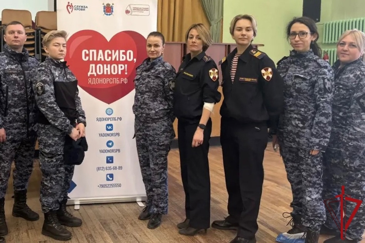 В Санкт-Петербурге представители Росгвардии сдали кровь для пациентов городских больниц 