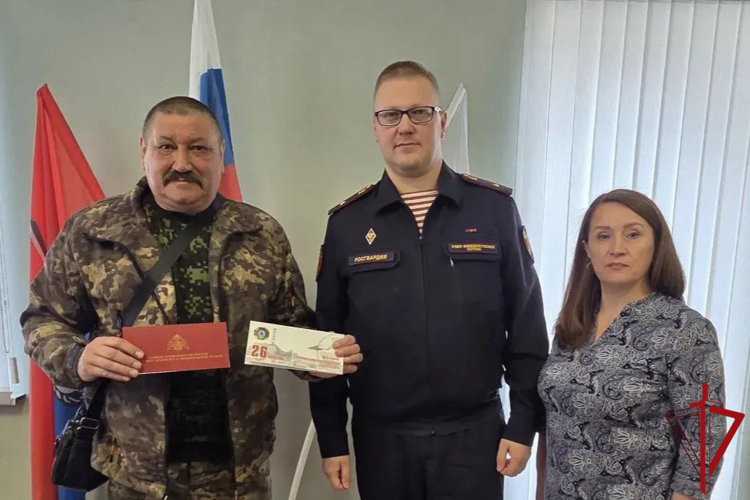 В Санкт-Петербурге и Ленинградской области сотрудники Росгвардии почтили память погибших в радиационных авариях и катастрофах