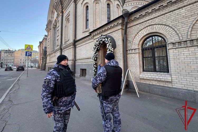 Сотрудники Росгвардии обеспечили правопорядок на мероприятиях, посвященных празднику Светлого Христова Воскресения