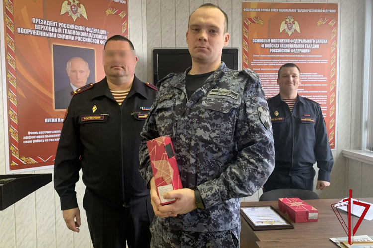 В роте по охране имущества физических и юридических лиц при транспортировке регионального Управления вневедомственной охраны состоялось торжественное совещание