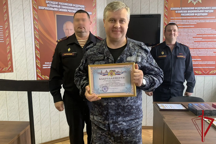 В роте по охране имущества физических и юридических лиц при транспортировке регионального Управления вневедомственной охраны состоялось торжественное совещание