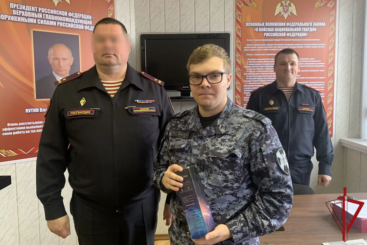 В роте по охране имущества физических и юридических лиц при транспортировке регионального Управления вневедомственной охраны состоялось торжественное совещание