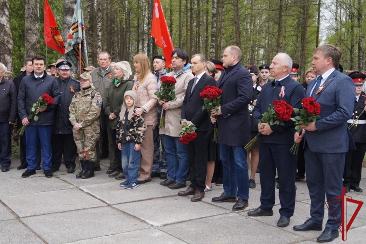 Сотрудники ОМОН "Бастион" приняли участие в международном субботнике на Синявинских высотах