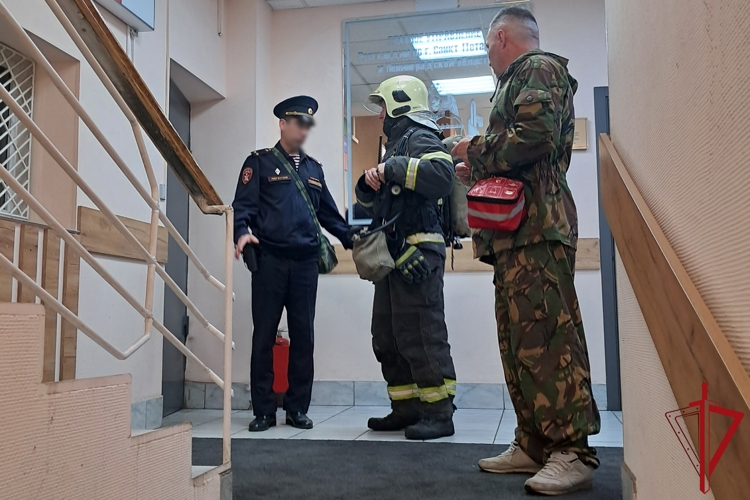 В Главном управлении Росгвардии прошли пожарно-тактические учения с участием сотрудников МЧС  
