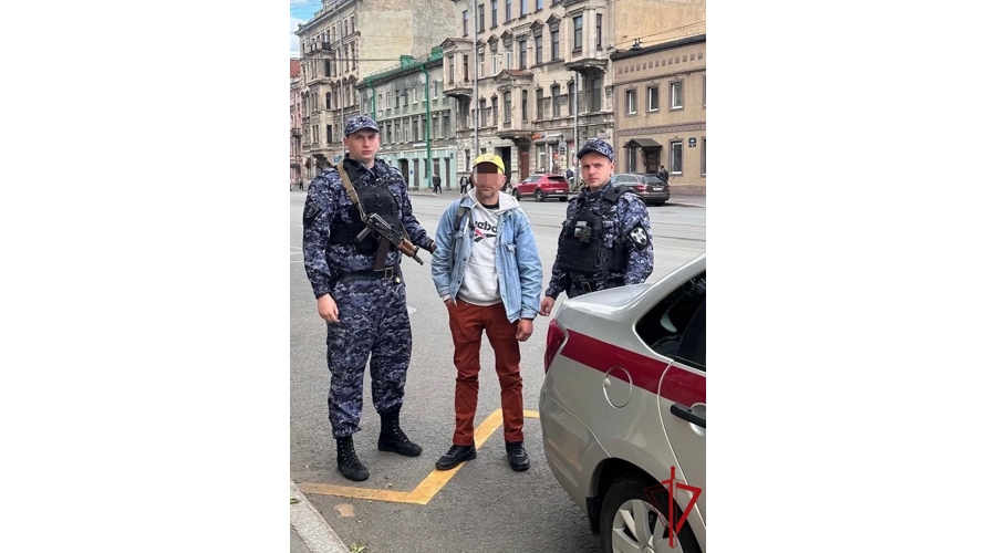 В Центральном районе сотрудники Росгвардии задержали находящегося в розыске правонарушителя
