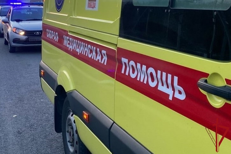 В Выборгском районе сотрудники Росгвардии задержали агрессивного гражданина, пытавшегося ворваться в машину скорой помощи