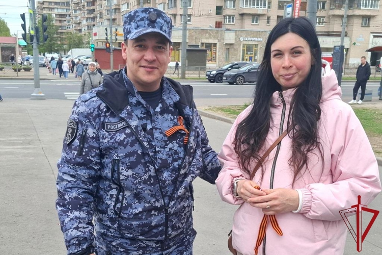 Сотрудники вневедомственной охраны Красносельского района присоединились к мероприятиям, посвященным Дню Победы