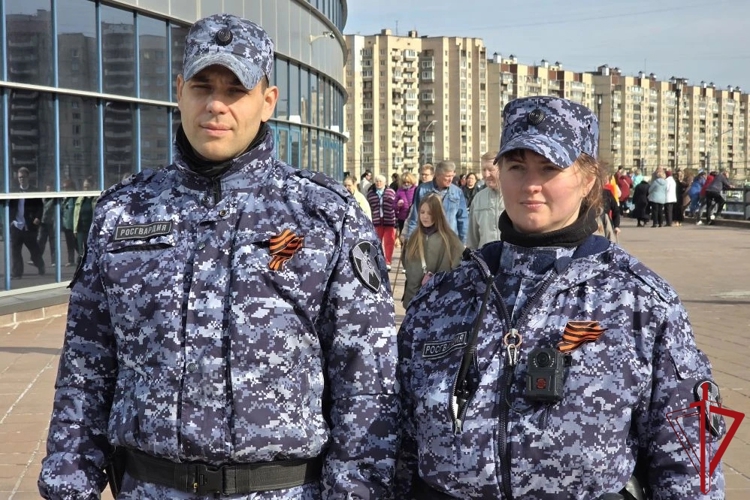 Сотрудники Росгвардии обеспечили безопасность во время праздничного концерта ко Дню Победы