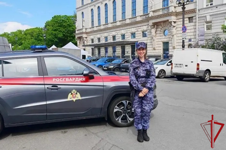 В Санкт-Петербурге сотрудники Росгвардии обеспечили безопасность во время XXIX Фестиваля мороженого
