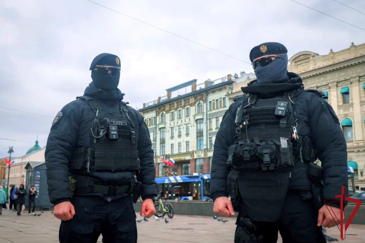 В Санкт-Петербурге и Ленобласти личный состав Росгвардии обеспечил правопорядок и безопасность во время первомайских мероприятий