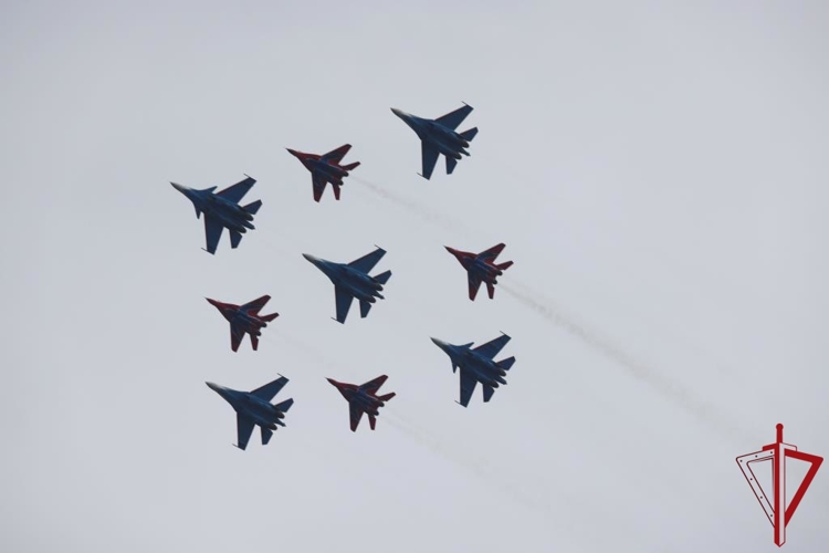 В Санкт-Петербурге сотрудники Росгвардии приняли участие в обеспечении правопорядка и безопасности при проведении военно-морского салона "Флот-2026"