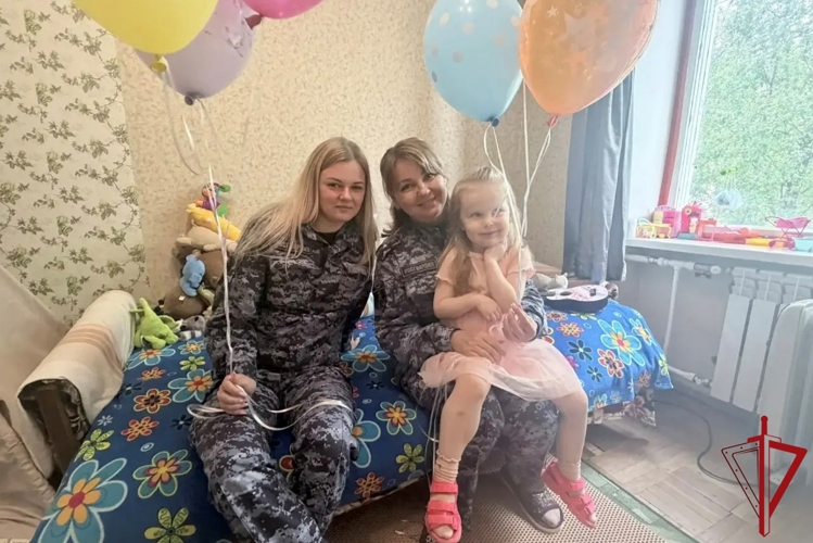 В Петербурге сотрудники Росгвардии провели мероприятия, посвященные Международному дню защиты детей
