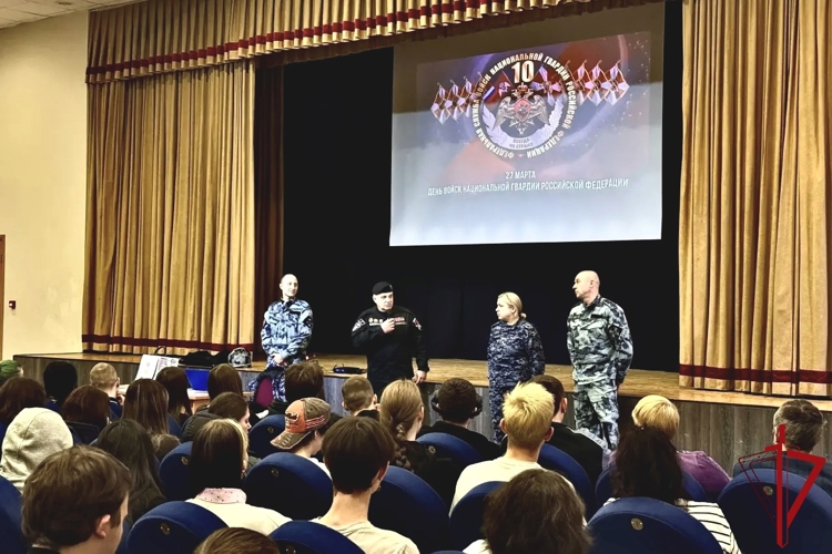 Представители ГУ Росгвардии провели цикл встреч с учащимися петербургских колледжей