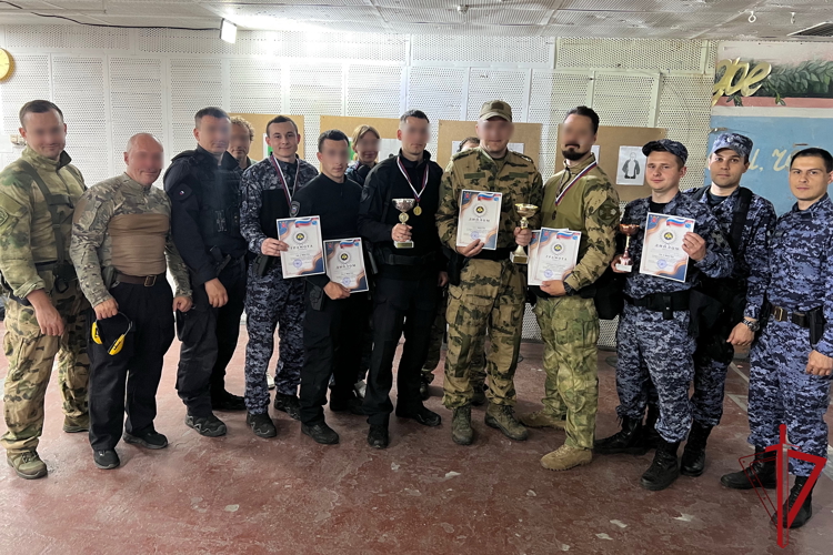 В региональном Управлении вневедомственной охраны прошел открытый чемпионат по стрельбе из боевого ручного стрелкового оружия