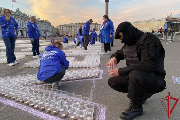 В Петербурге сотрудники Росгвардии приняли участие в мероприятиях, посвящённых Дню памяти и скорби