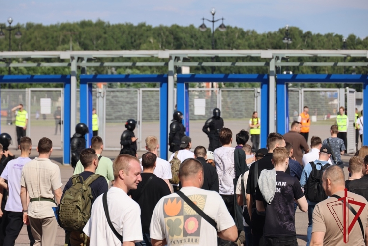 В Санкт-Петербурге сотрудники Росгвардии приняли участие в учениях, проводившихся МЧС России в рамках взаимодействия с ОДКБ