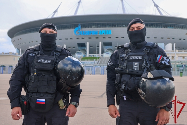 Сотрудники и военнослужащие Росгвардии обеспечили правопорядок при проведении матча "Зенит" - "Химнасия и Эсгрима ЛП"