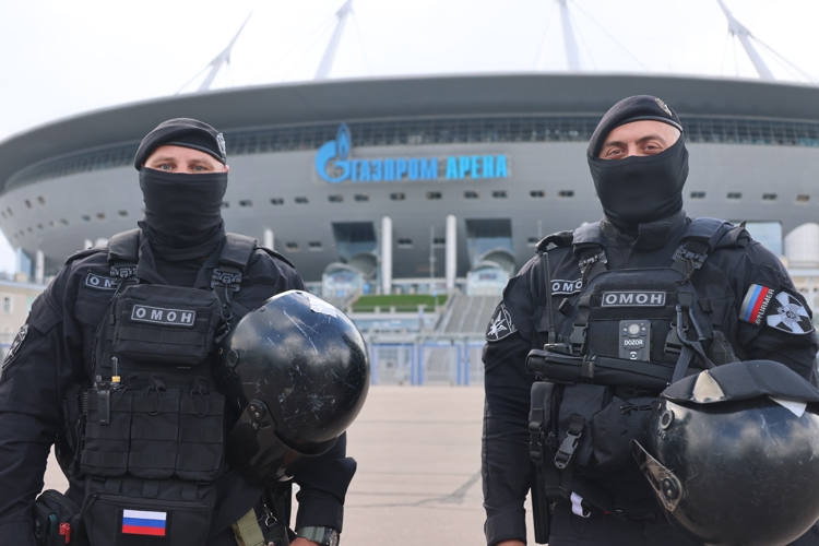 Сотрудники и военнослужащие Росгвардии обеспечили правопорядок при проведении матча "Зенит" - "Химнасия и Эсгрима ЛП"