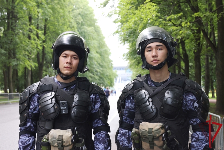 Сотрудники и военнослужащие Росгвардии обеспечили правопорядок при проведении матча "Зенит" - "Химнасия и Эсгрима ЛП"