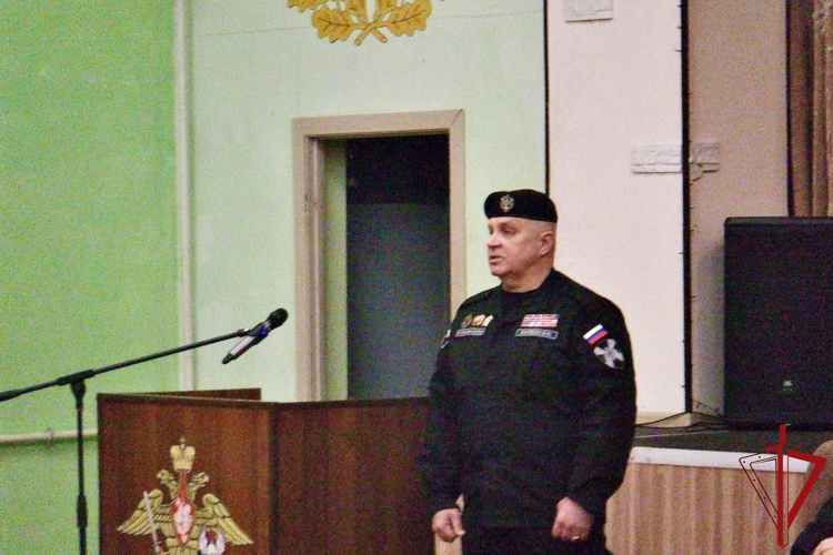 Представители ГУ Росгвардии провели агитационную встречу с военнослужащими, проходящими службу по призыву