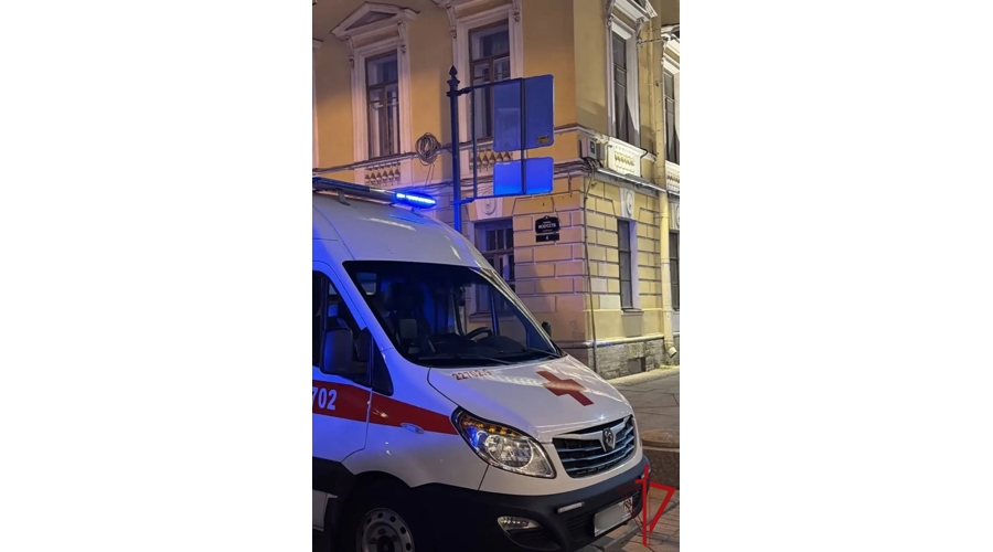 В Центральном районе наряд Росгвардии задержал правонарушительницу, ударившую бутылкой по голове фельдшера скорой помощи