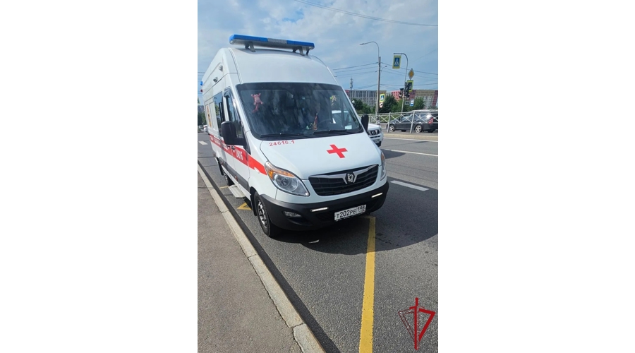 Сотрудники ОМОН "Бастион" пришли на помощь прохожему, у которого произошел приступ эпилепсии