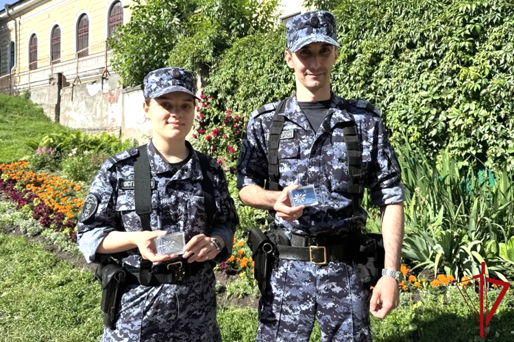 В Петербурге сотрудники Росгвардии провели мероприятие, посвященное Дню семьи, любви и верности