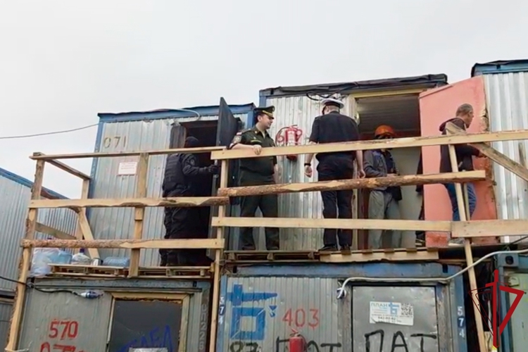 Сотрудники Росгвардии обеспечили проведение рейда по выявлению лиц, вступивших в гражданство РФ, но не вставших на воинский учет