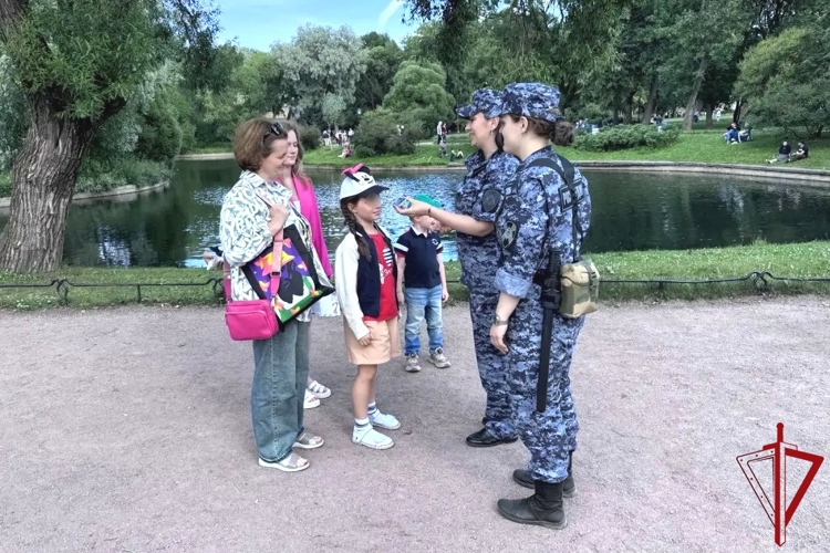 В Петербурге сотрудники Росгвардии провели мероприятие, посвященное Дню семьи, любви и верности