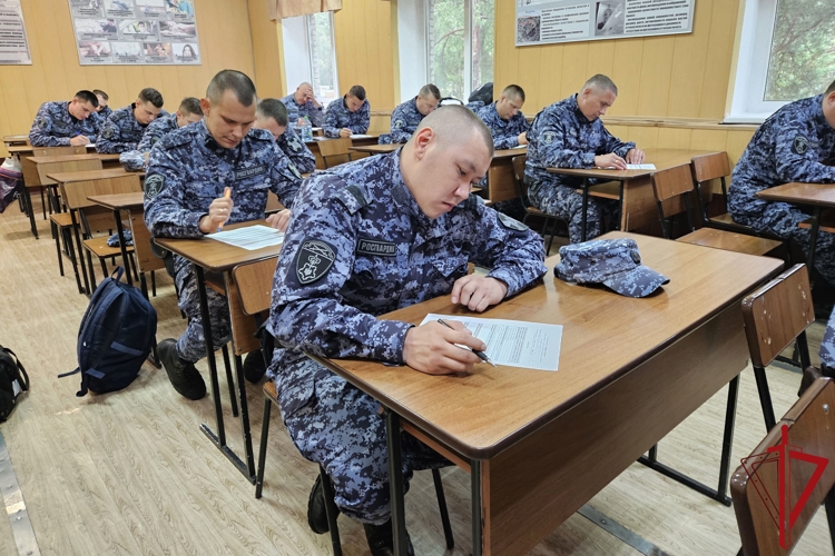 В Санкт-Петербурге прошел окружной этап ежегодного Всероссийского конкурса профессионального мастерства среди сотрудников вневедомственной охраны Росгвардии