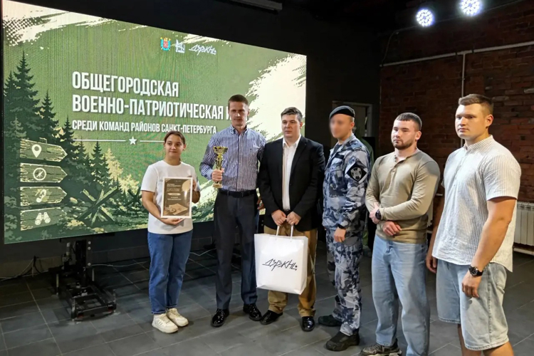 Петербургский ОМОН и Адмиралтейский район продолжают развивают молодежный кадровый резерв