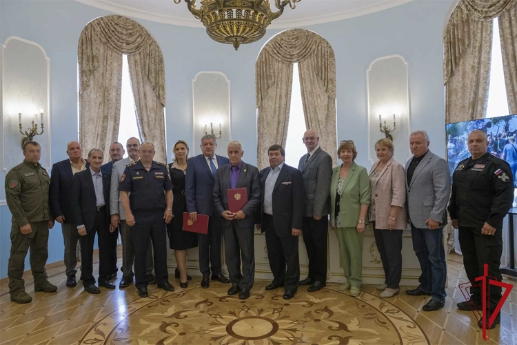 Состоялось подписание соглашения о сотрудничестве между региональной ветеранской организацией войск правопорядка и представителями ветеранского движения Псковской области