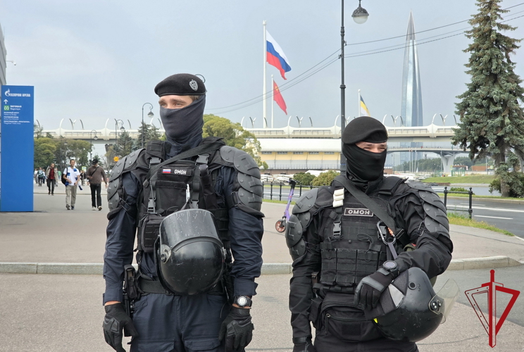 Подразделения Росгвардии обеспечили правопорядок во время футбольного матча «Зенит» – «Динамо»