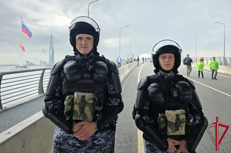 Подразделения Росгвардии обеспечили правопорядок во время футбольного матча «Зенит» – «Динамо»