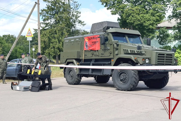 В Ленинградской области росгвардейцы приняли участие в патриотическом мероприятии "Крылатая пехота"
