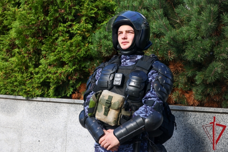 Подразделения Росгвардии обеспечили правопорядок во время футбольного матча «Зенит» – «Локомотив»