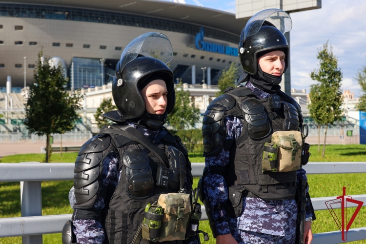 Подразделения Росгвардии обеспечили правопорядок во время футбольного матча «Зенит» – «Локомотив»