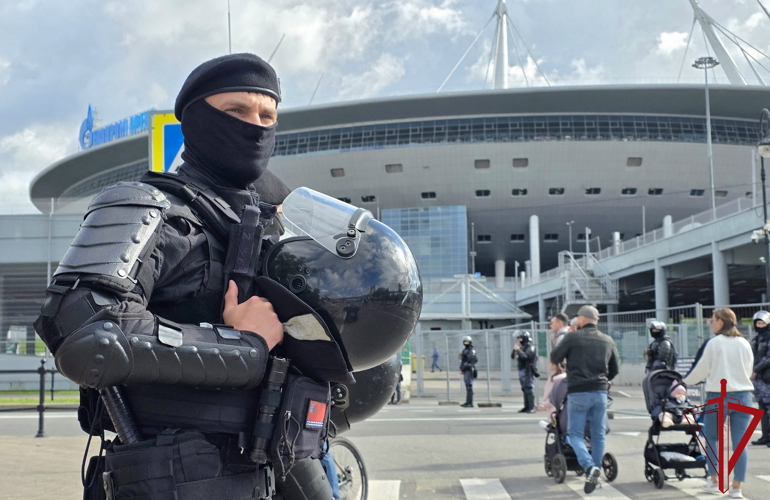 Подразделения Росгвардии обеспечили правопорядок во время футбольного матча «Зенит» – «ЦСКА»