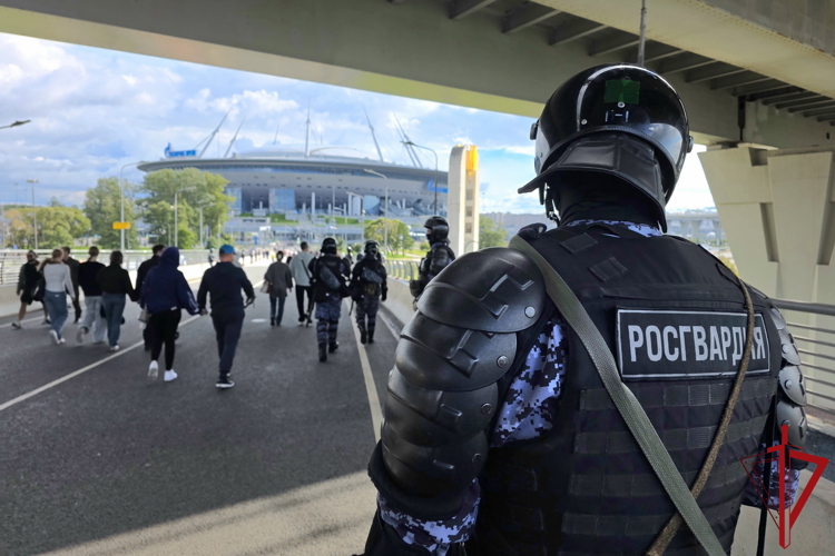 Подразделения Росгвардии обеспечили правопорядок во время футбольного матча «Зенит» – «ЦСКА»